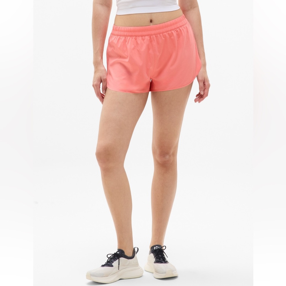 NWT Athleta Speedwork Mid Rise 2.5" Run Short, Mimosa Pink, Medium‎